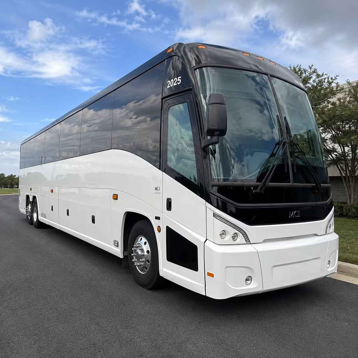charter buses for gresham vineyard and columbia river gorge wedding weekends